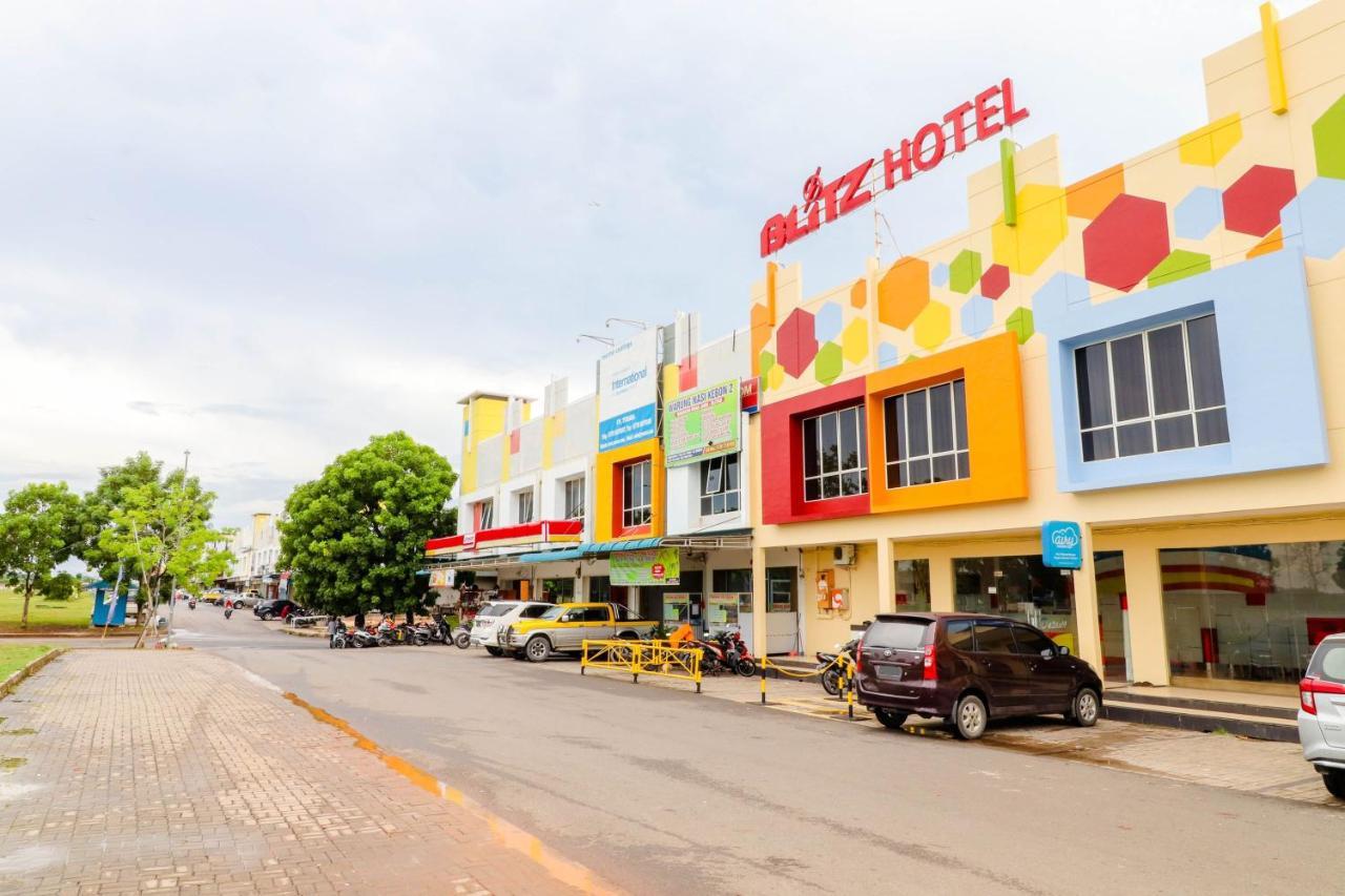 Blitz Batam Exterior foto