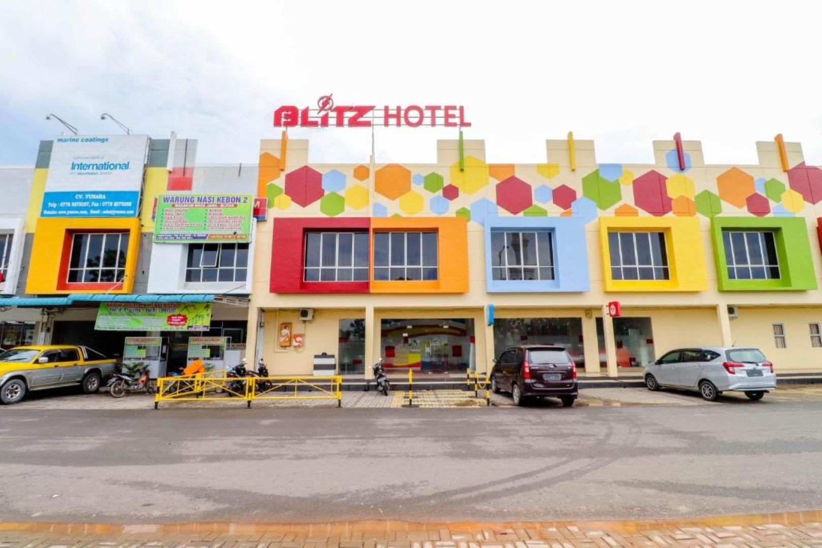 Blitz Batam Exterior foto