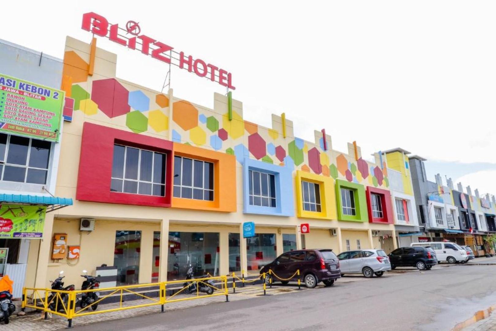 Blitz Batam Exterior foto